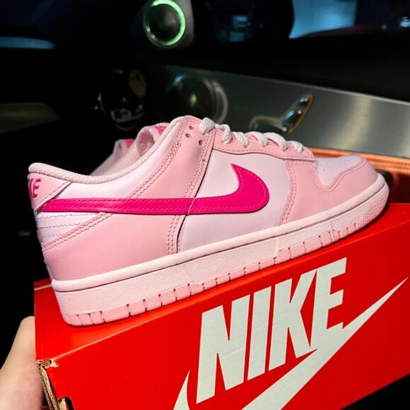🌸Nike Dunk Low Triple Barbie Pink Women's Sneakers - Picture 5 of 6